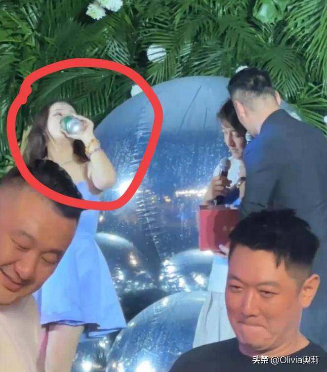 secti, 日某艺人婚