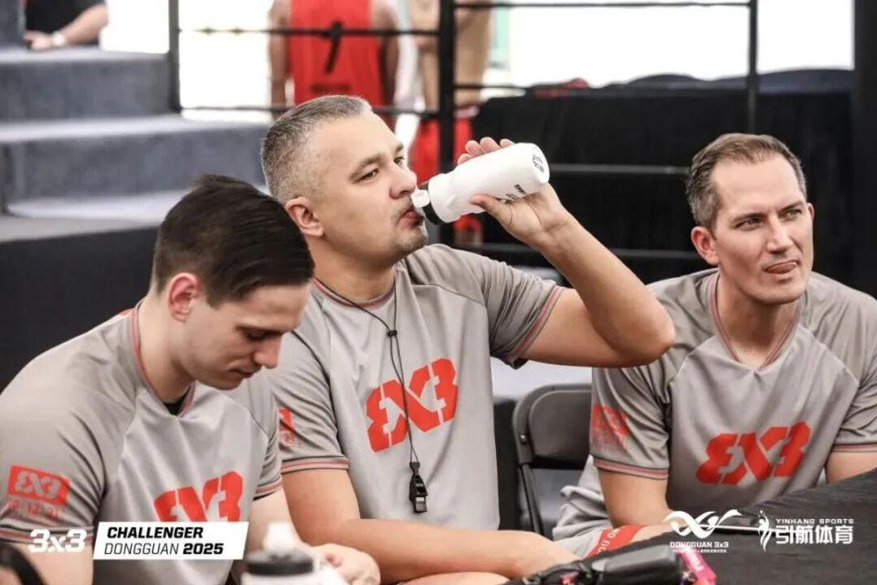 世界环境与, 一场中型体